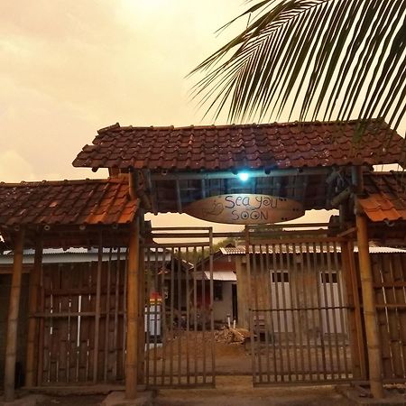 Harry'S Ocean House Watukarung Homestay Kalak Εξωτερικό φωτογραφία
