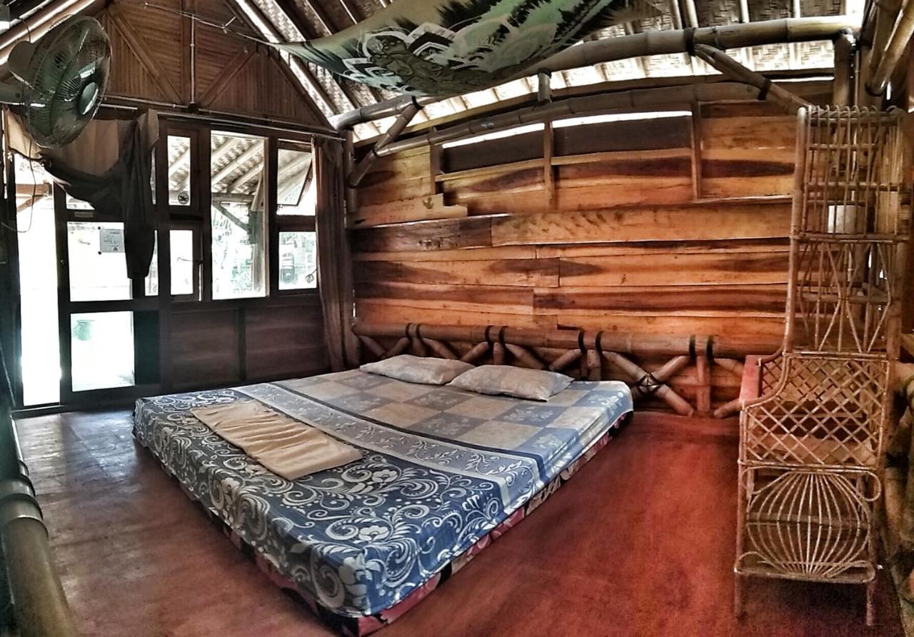 Harry'S Ocean House Watukarung Homestay Kalak Εξωτερικό φωτογραφία