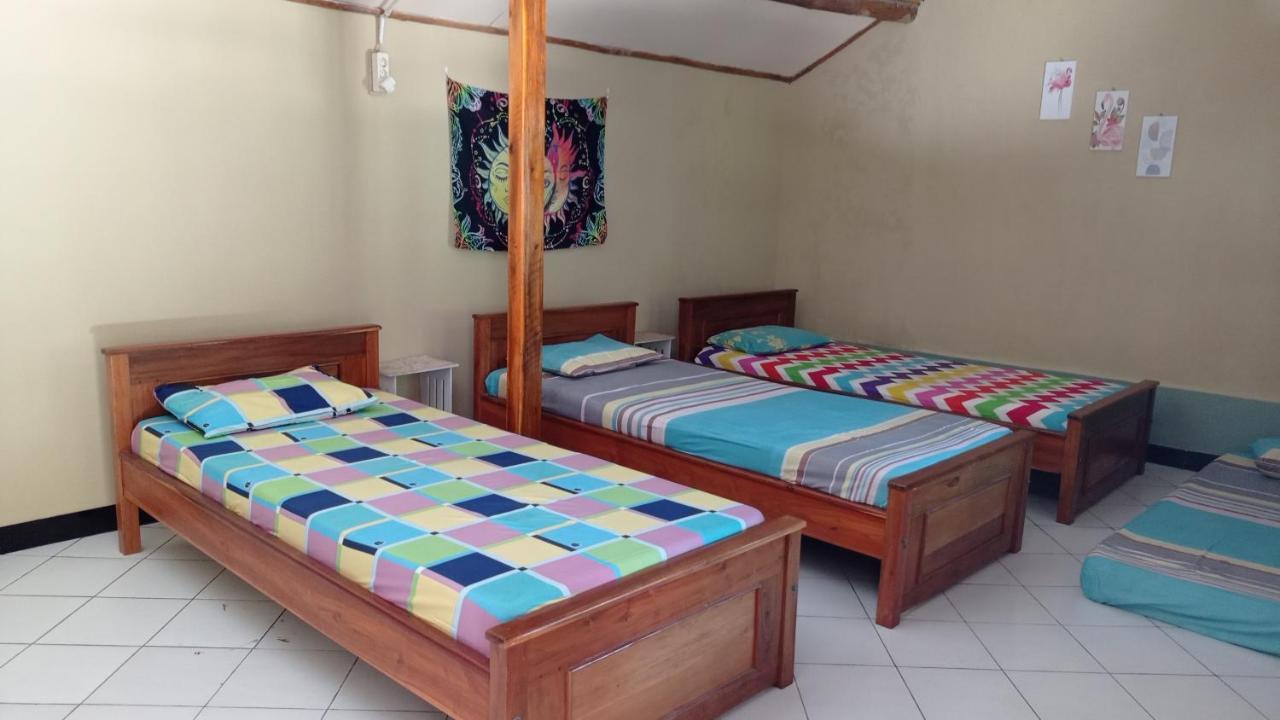 Harry'S Ocean House Watukarung Homestay Kalak Εξωτερικό φωτογραφία