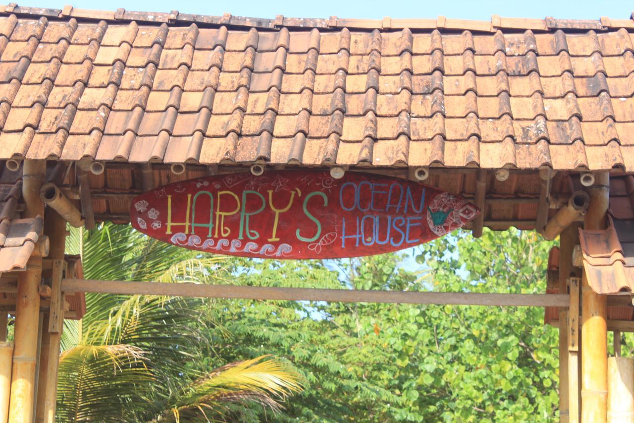 Harry'S Ocean House Watukarung Homestay Kalak Εξωτερικό φωτογραφία