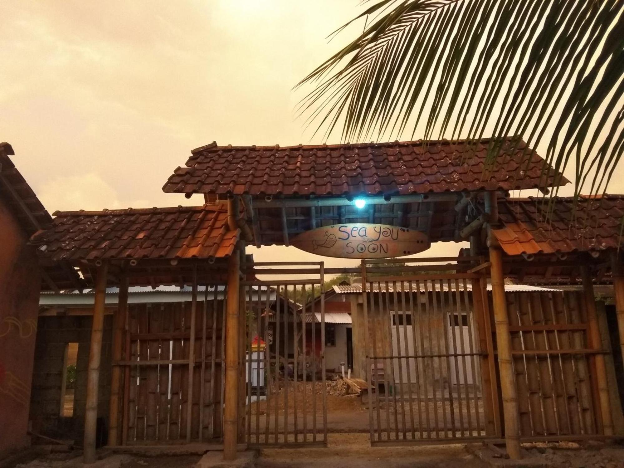 Harry'S Ocean House Watukarung Homestay Kalak Εξωτερικό φωτογραφία