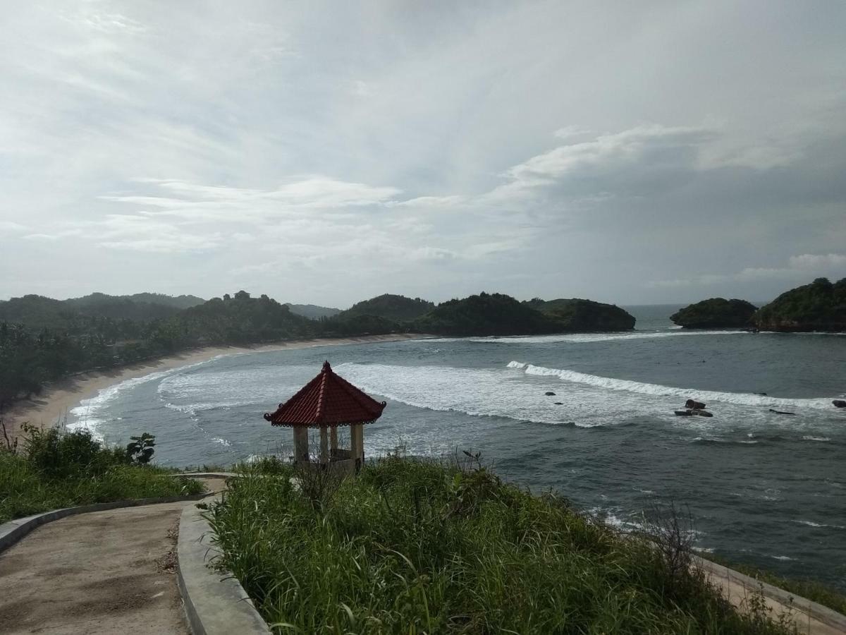 Harry'S Ocean House Watukarung Homestay Kalak Εξωτερικό φωτογραφία